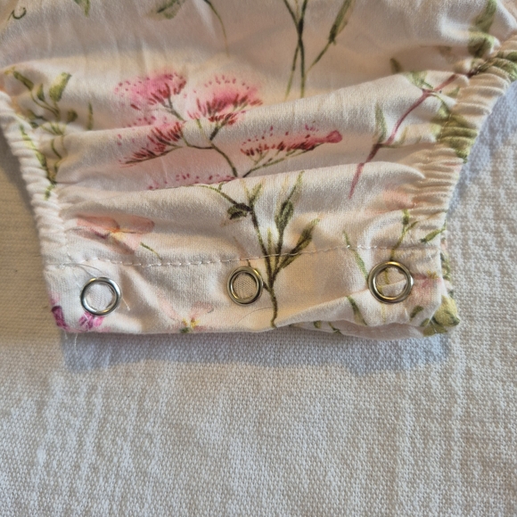 Bailey's Blossom girls 4T bodysuit with ruffle around collar NWT - Picture 4 of 8